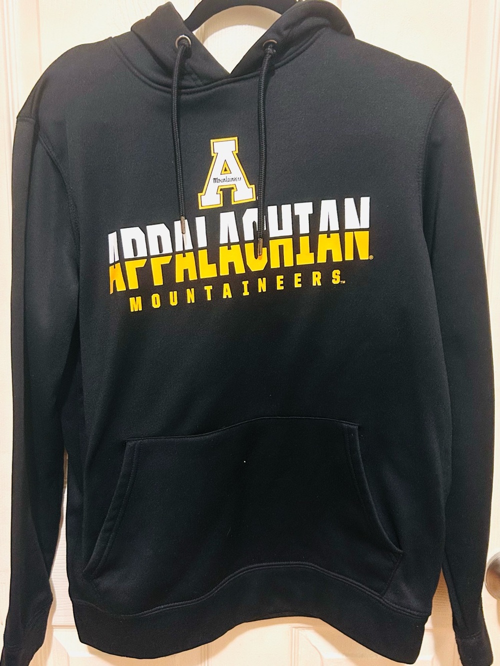Colosseum Black and Yellow Appalachian Mountaineers Hoodie